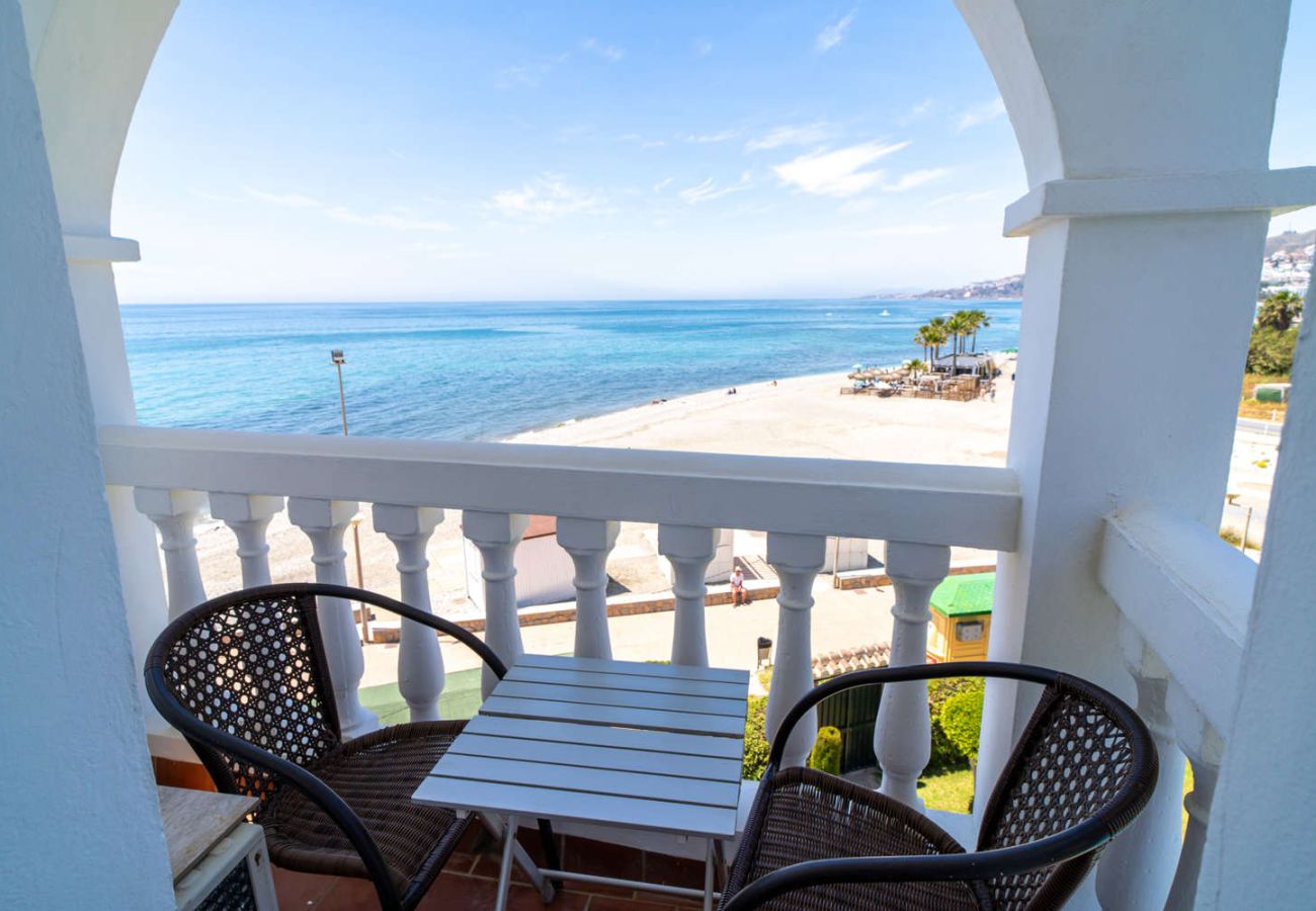 Lägenhet i Nerja - Stella Maris Beachfront 2J by Casasol 