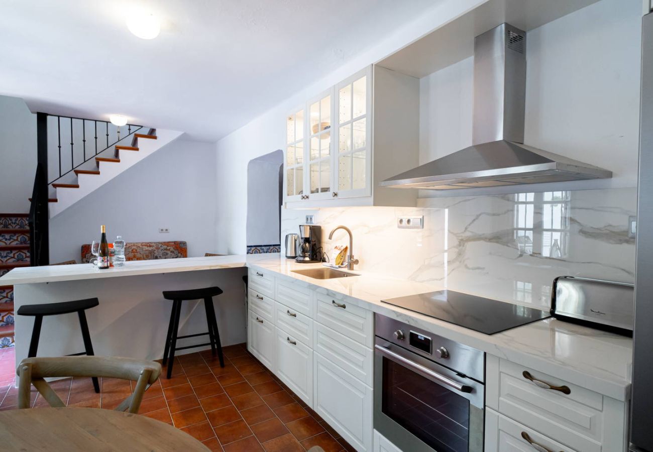 Fullt utrustat designkök i semesterbostaden Villa Lorca.v