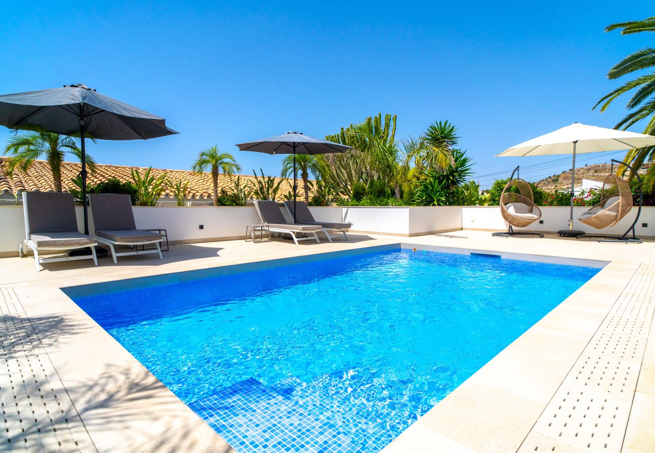 Villa i Nerja - Villa Grand Pool Terrace by Casasol