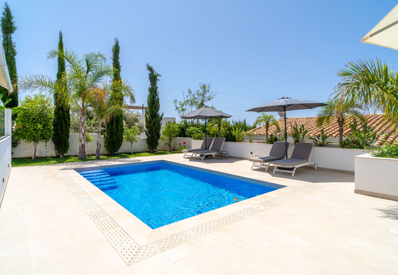 Villa i Nerja - Villa Grand Pool Terrace by Casasol