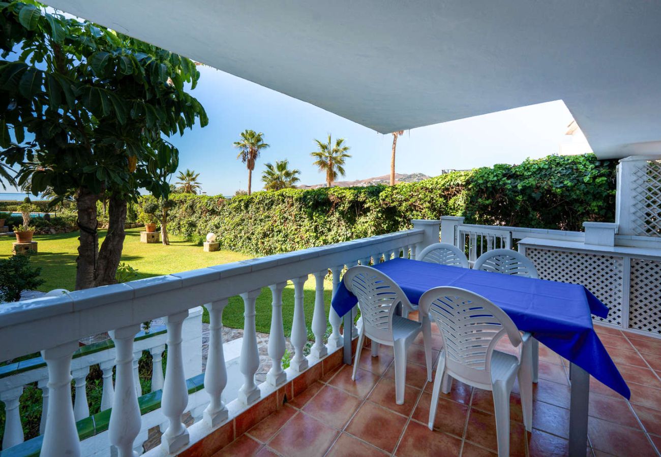 Lägenhet i Nerja - Stella Maris Nerja Beachfront Apartment, Sea View 