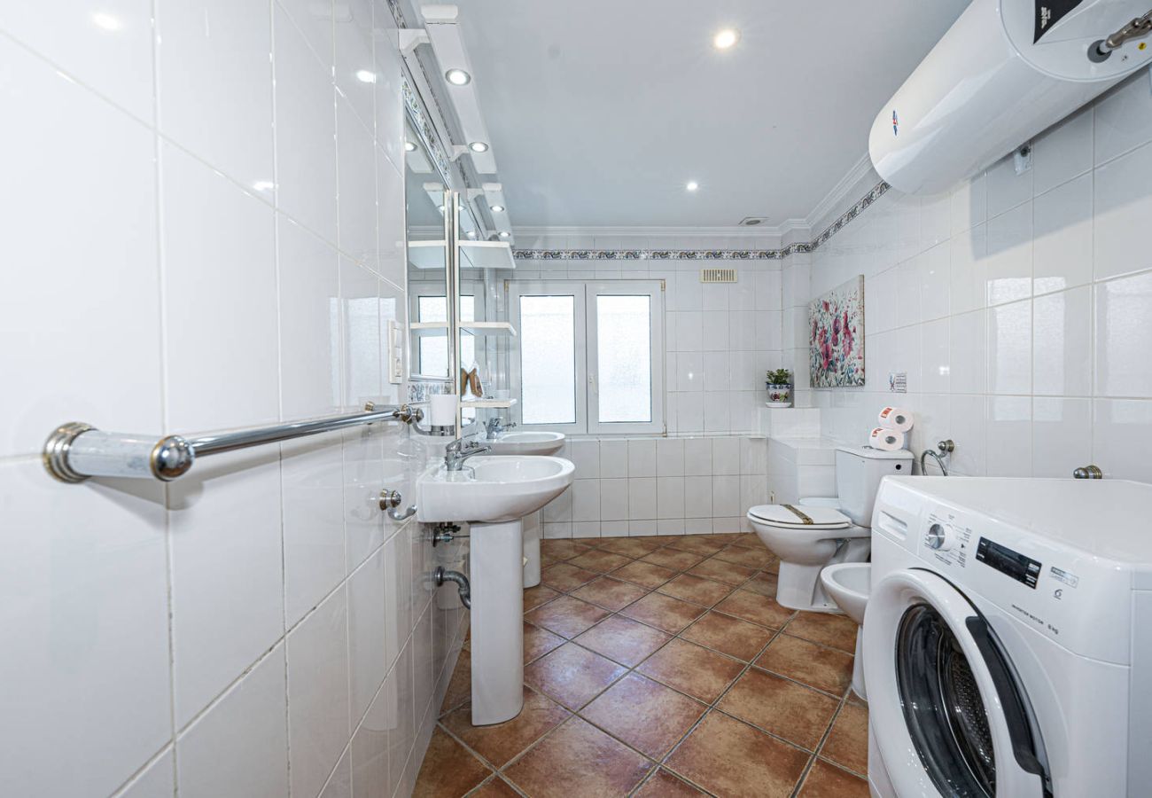 Lägenhet i Nerja - Stella Maris Nerja Beachfront Apartment, Sea View 