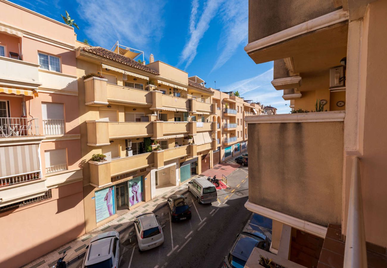 Lägenhet i Nerja - Torrecilla Urban Beach Nerja: Modern Lägenhet med Takpool