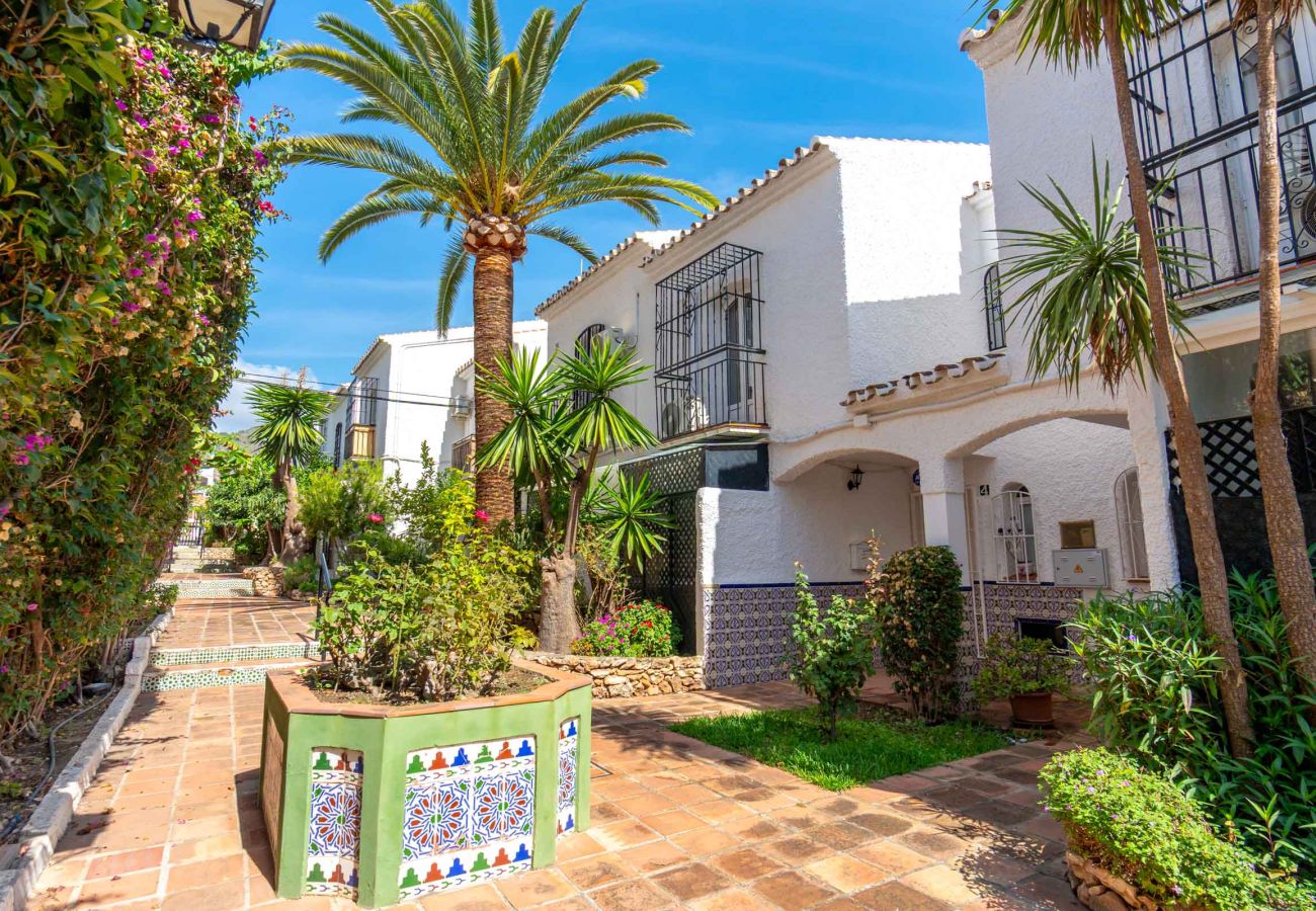 Lägenhet i Nerja - Casa Lena Verano Azul Nerja: Familjeetagevåning med Havsutsikt