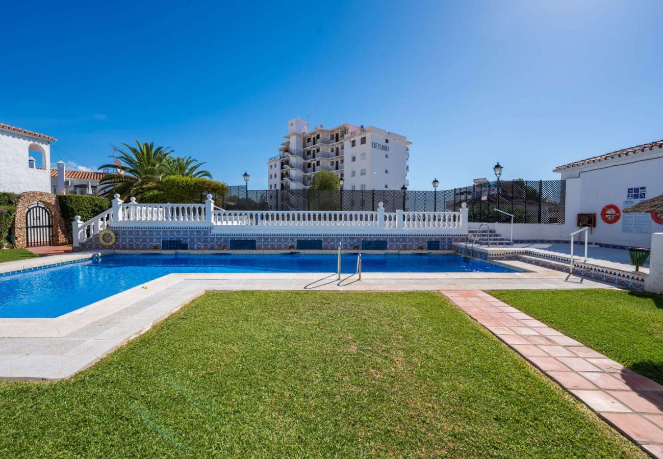 Lägenhet i Nerja - Casa Lena Verano Azul Nerja: Familjeetagevåning med Havsutsikt