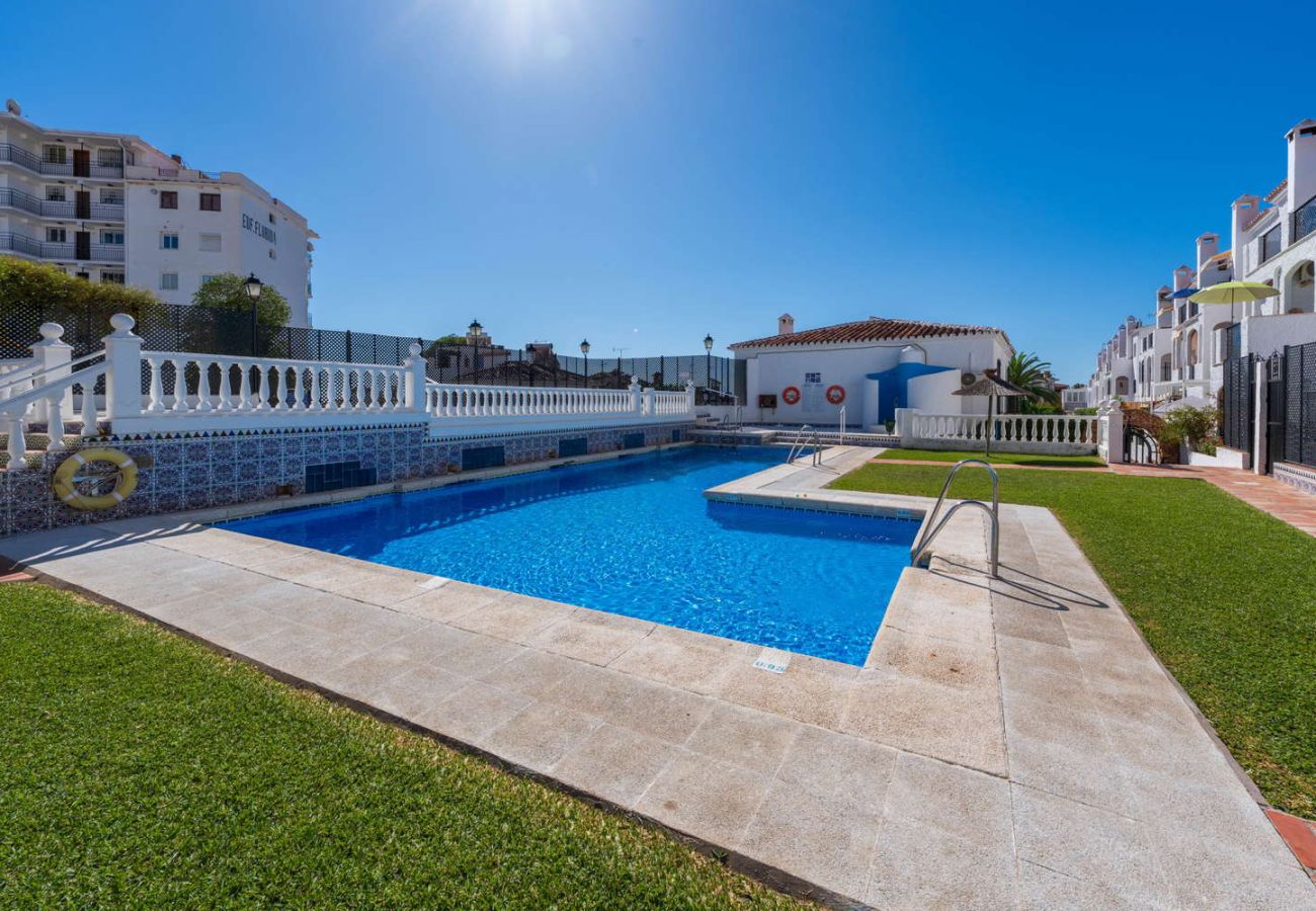 Lägenhet i Nerja - Casa Lena Verano Azul Nerja: Familjeetagevåning med Havsutsikt