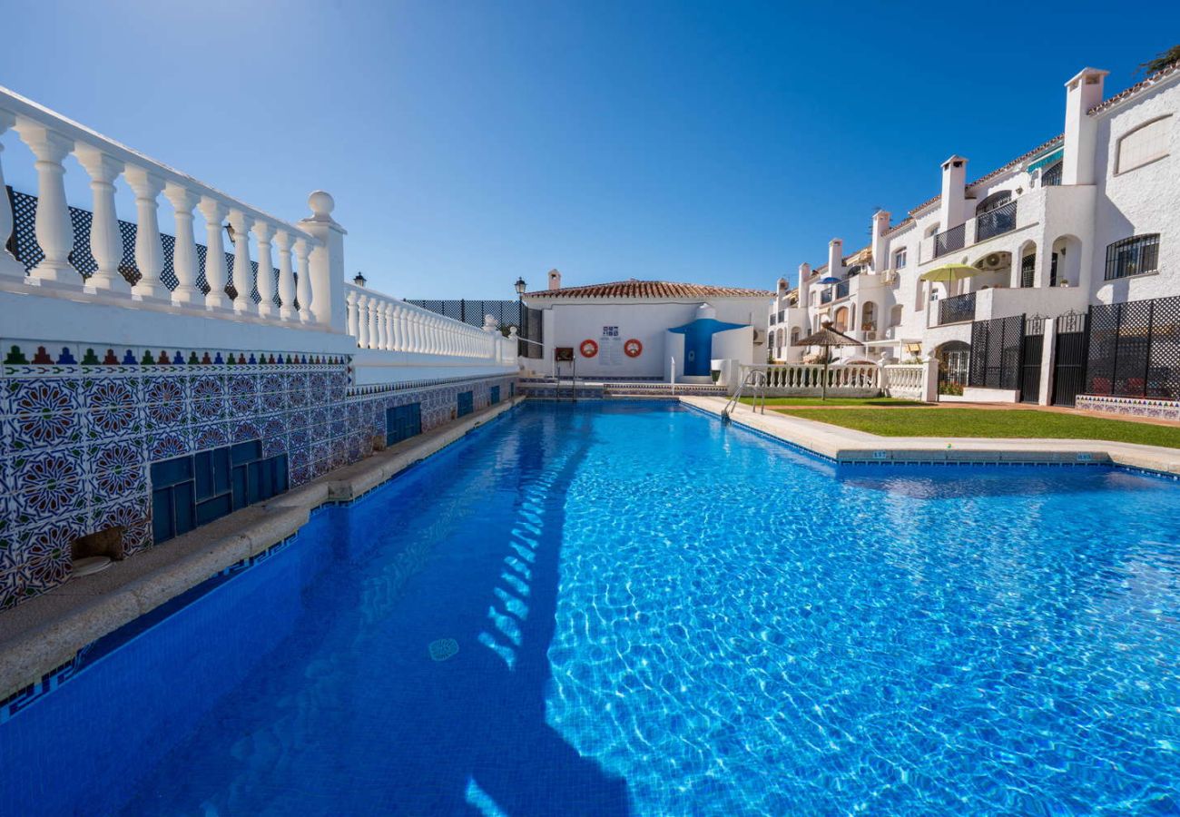 Lägenhet i Nerja - Casa Lena Verano Azul Nerja: Familjeetagevåning med Havsutsikt
