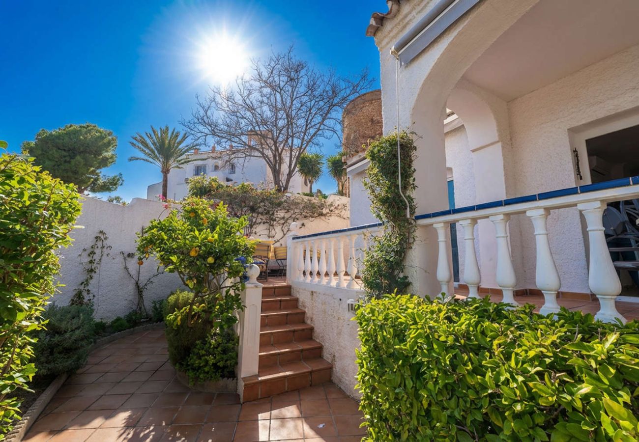 Lägenhet i Nerja - Casa Tranquila: Lägenhet med havsutsikt i San Juan de Capistrano, Nerja
