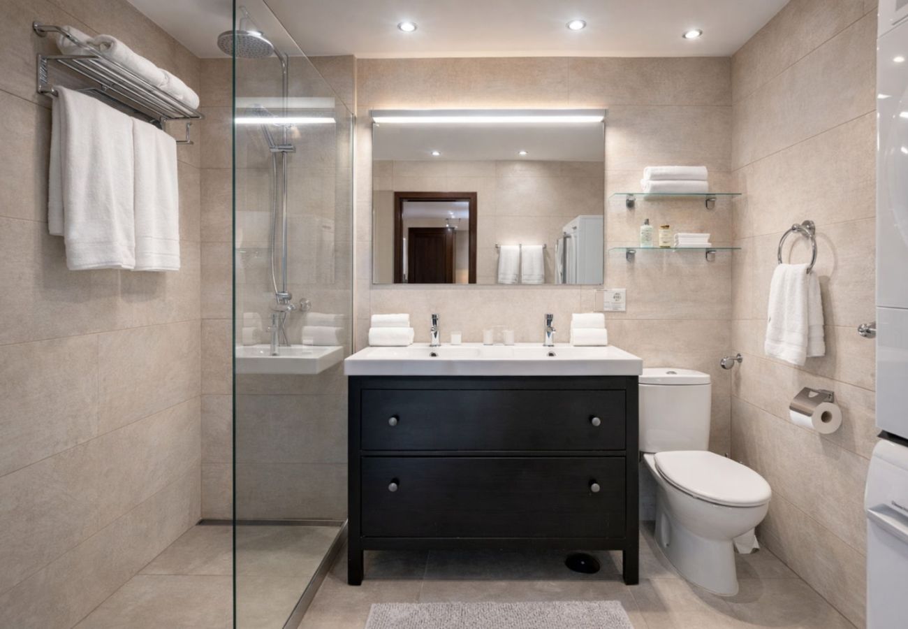 Radhus i Nerja - Casa Lavanda – Semesterhus i Nerja med havsutsikt och pool