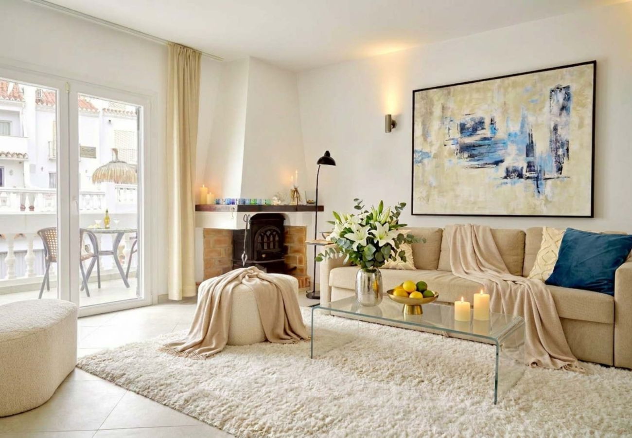 Radhus i Nerja - Casa Lavanda – Semesterhus i Nerja med havsutsikt och pool