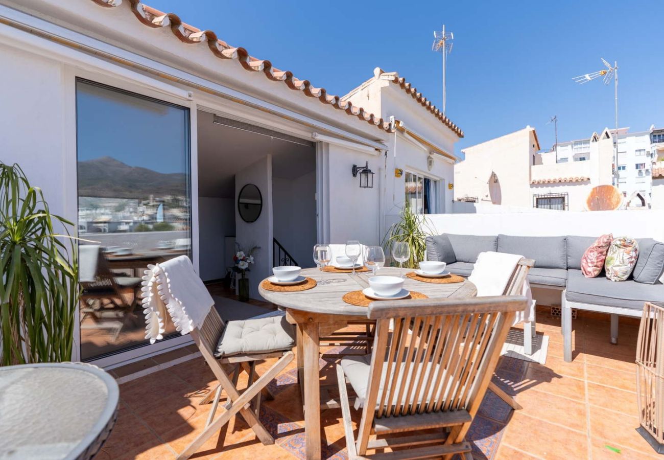 Radhus i Nerja - Casa Lavanda – Semesterhus i Nerja med havsutsikt och pool