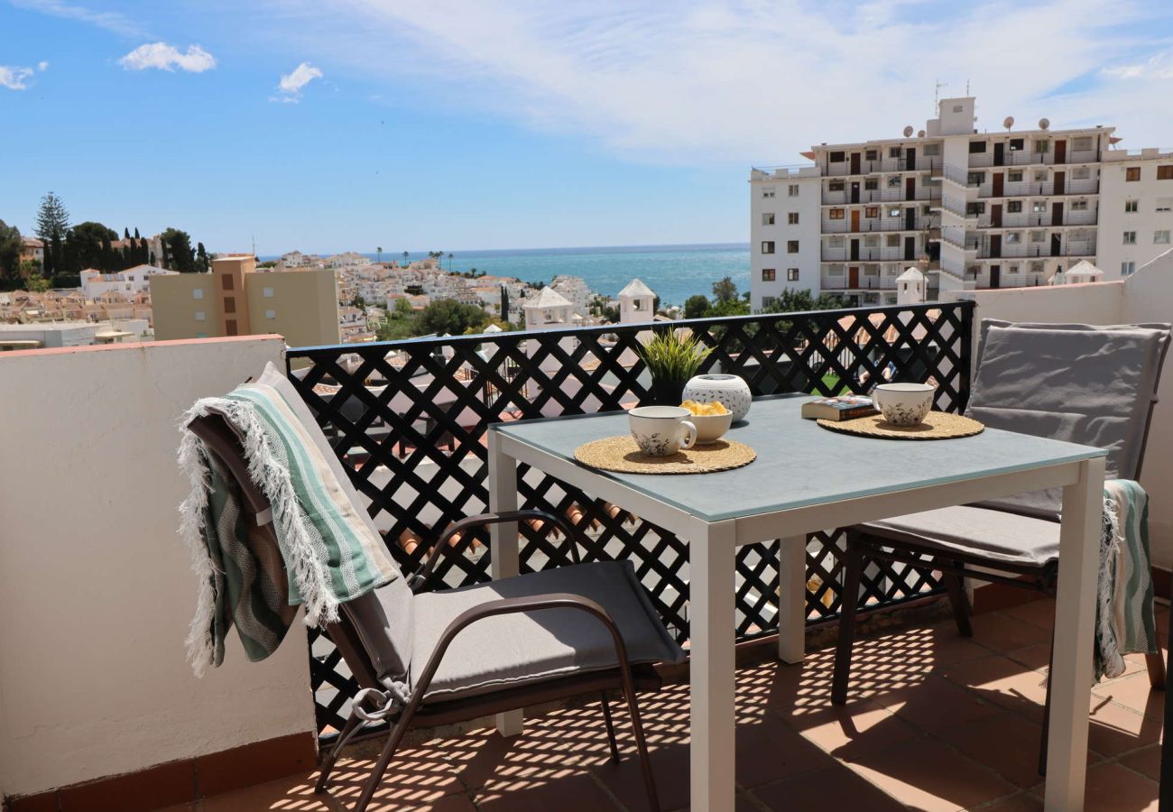 Lägenhet i Nerja - Lägenhet Casa Monica i Verano Azul: Havsutsikt och Taksolarium