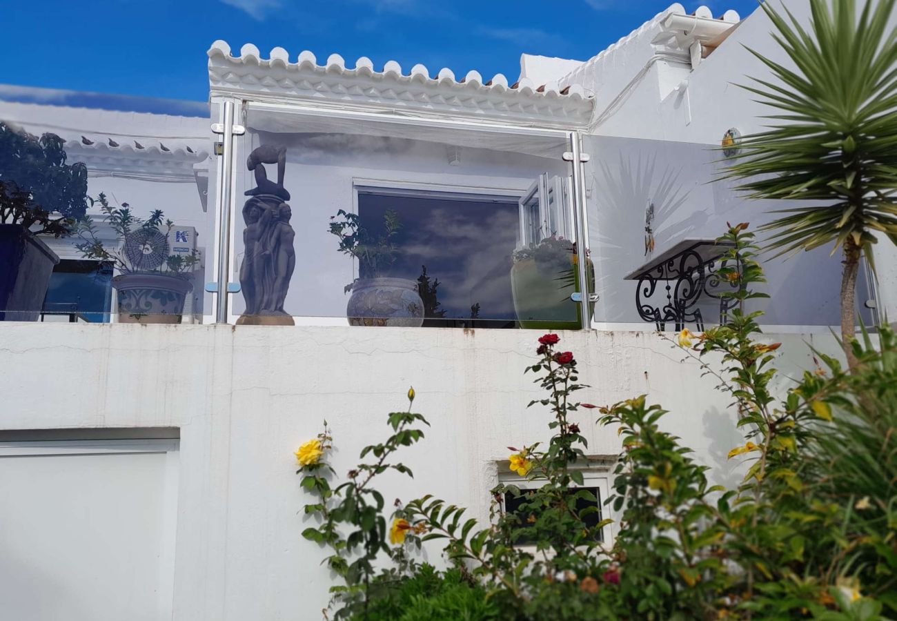 Radhus i Nerja - Tropicana 6C - Radhus för 4 Personer i Nerja med Terrass och Grill