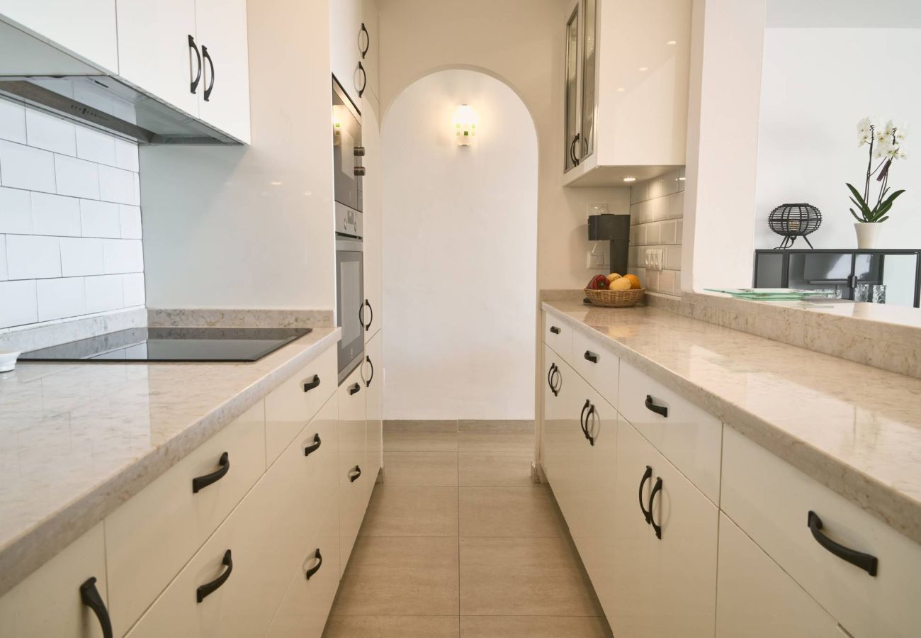 Radhus i Nerja - Casablanca 9: Duplex med terrasser i flera nivåer, havsutsikt och solnedgång