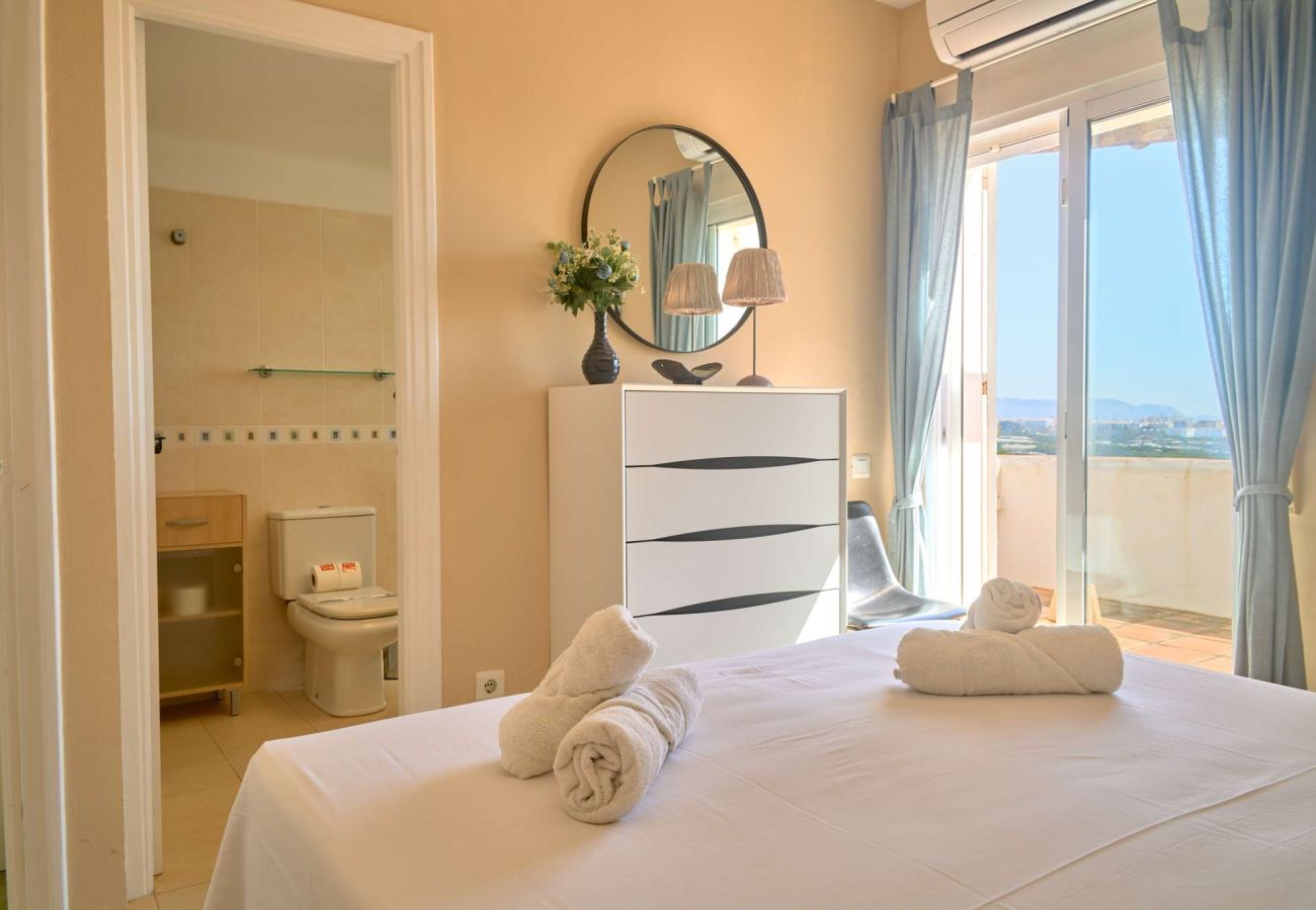 Radhus i Nerja - Casablanca 9: Duplex med terrasser i flera nivåer, havsutsikt och solnedgång