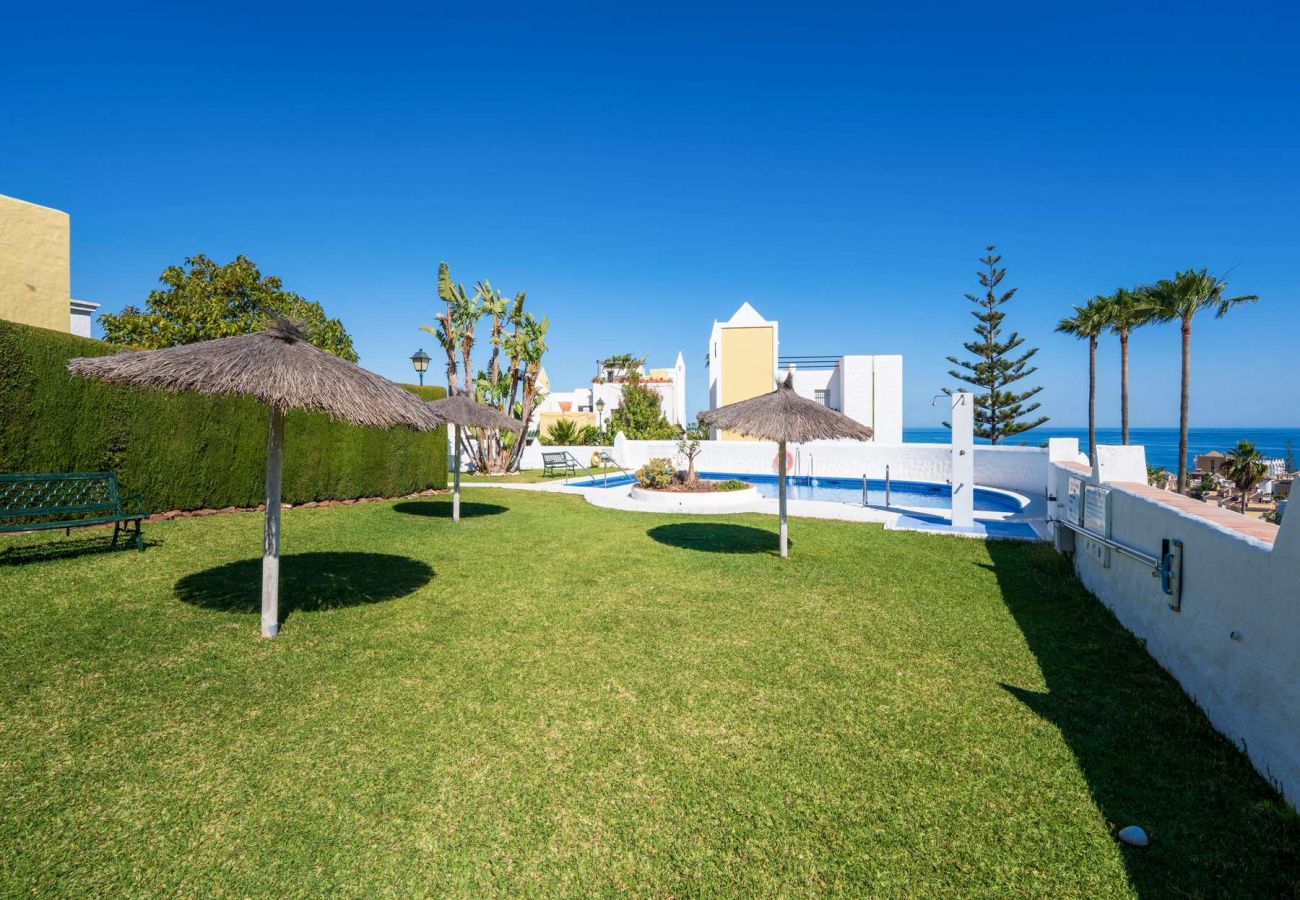 Radhus i Nerja - Casablanca 9: Duplex med terrasser i flera nivåer, havsutsikt och solnedgång