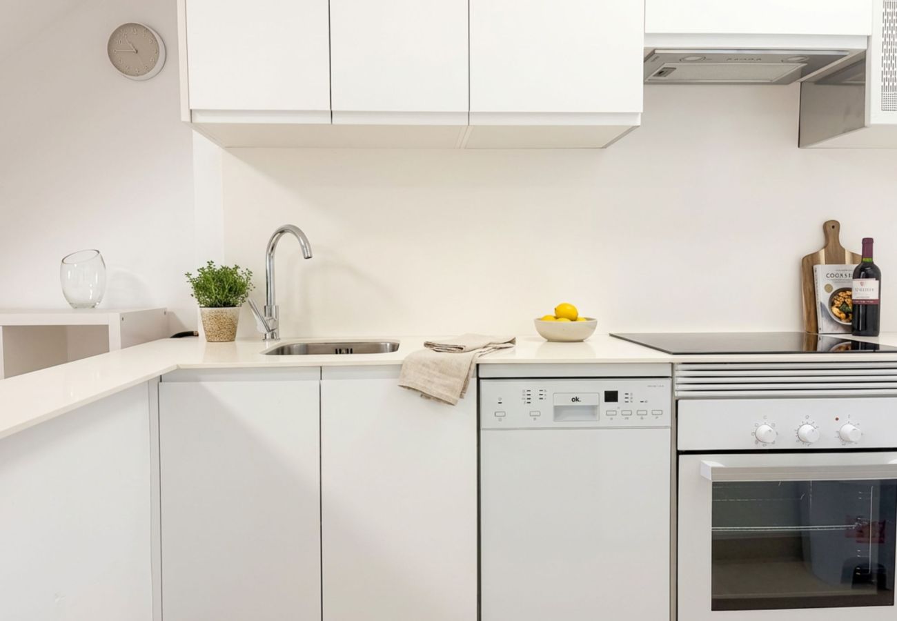 Radhus i Nerja - Casa Chica: Semesterhus med privat takterrass på Calle Cristo, Nerja