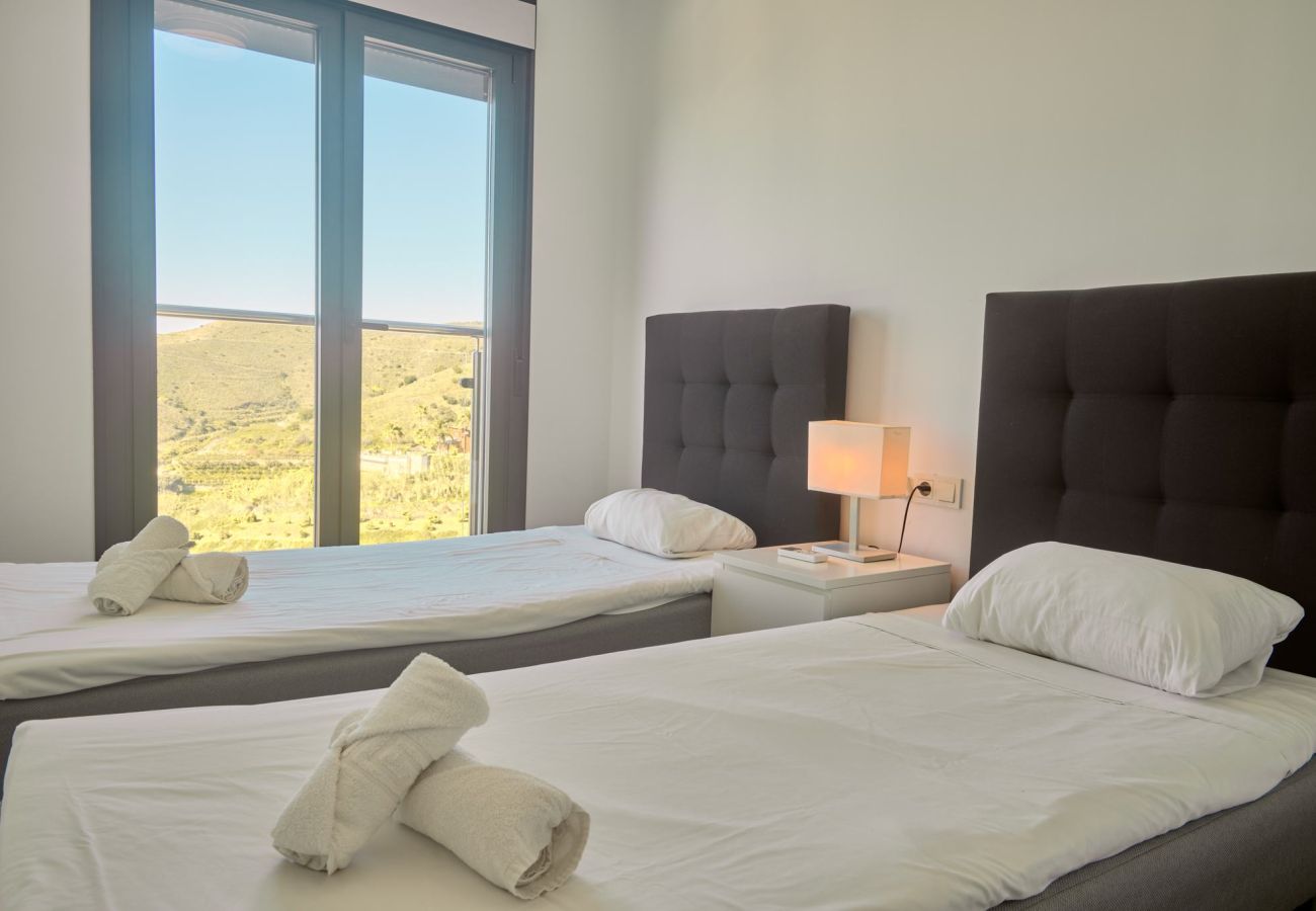 Lägenhet i Nerja - Penthouse Balcón del Mar D4: 3 terrasser & uppvärmd pool