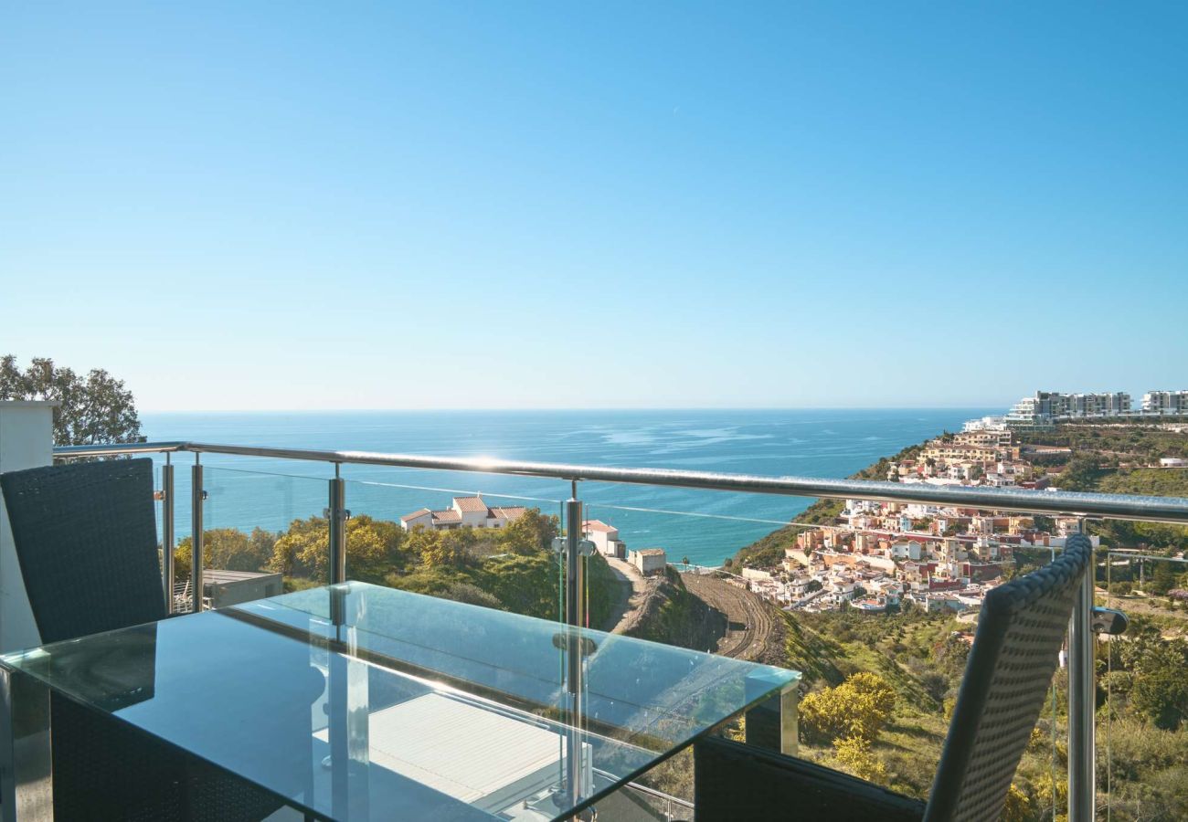 Lägenhet i Nerja - Penthouse Balcón del Mar D4: 3 terrasser & uppvärmd pool