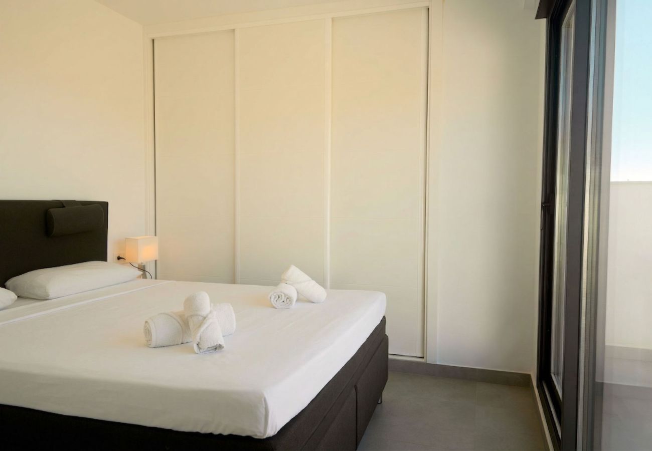 Lägenhet i Nerja - Penthouse Balcon del Mar D4: 3 terrasser & uppvärmd pool i Nerja