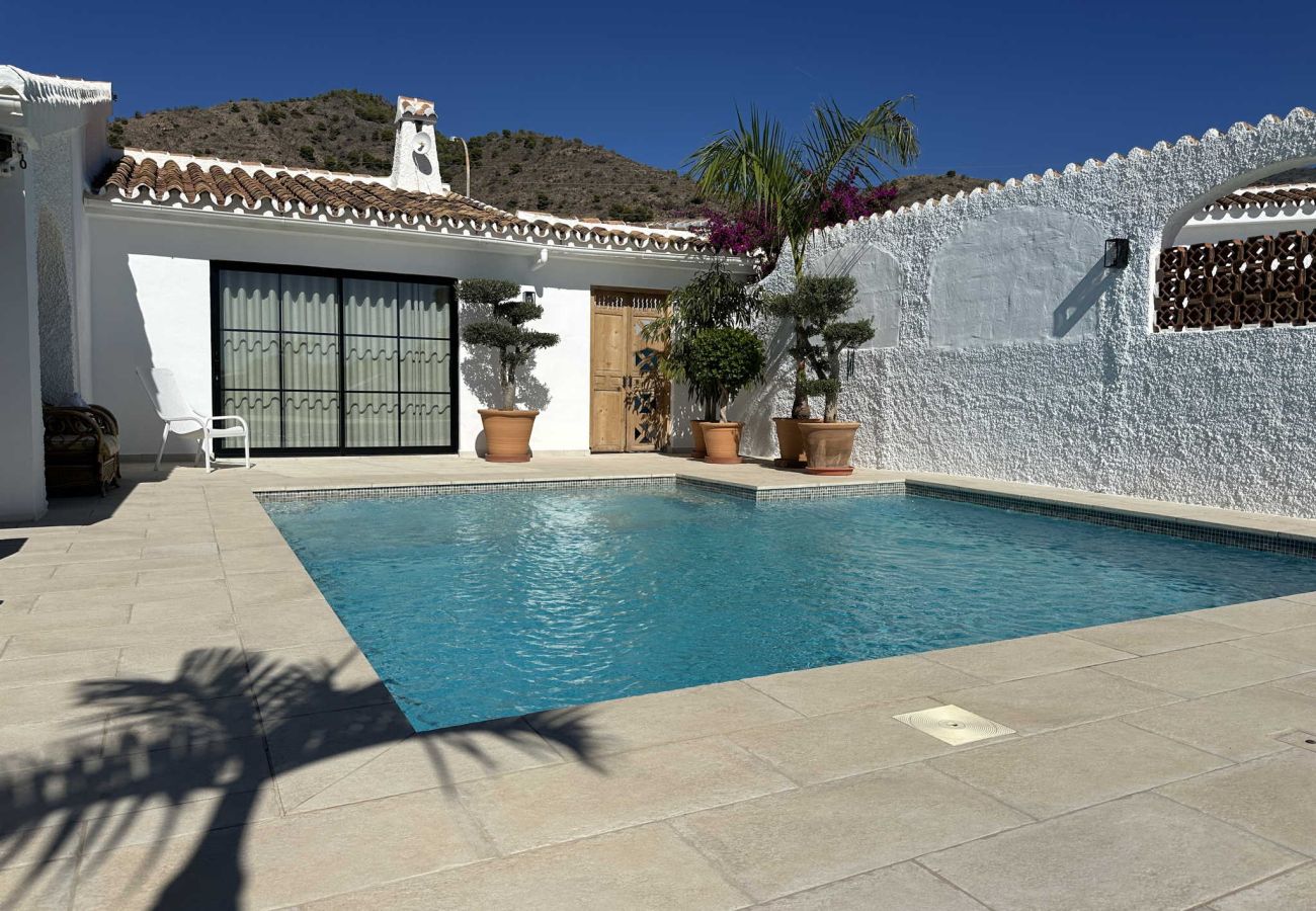 Villa i Nerja - Villa Jackson (La Casita): Villa med privat pool i Fuente del Badén, Nerja