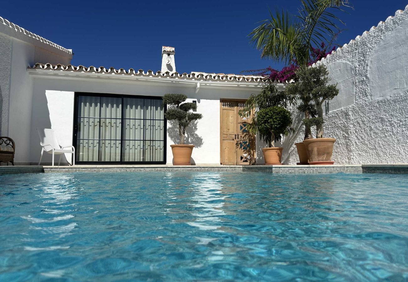 Villa i Nerja - Villa Jackson (La Casita): Villa med privat pool i Fuente del Badén, Nerja