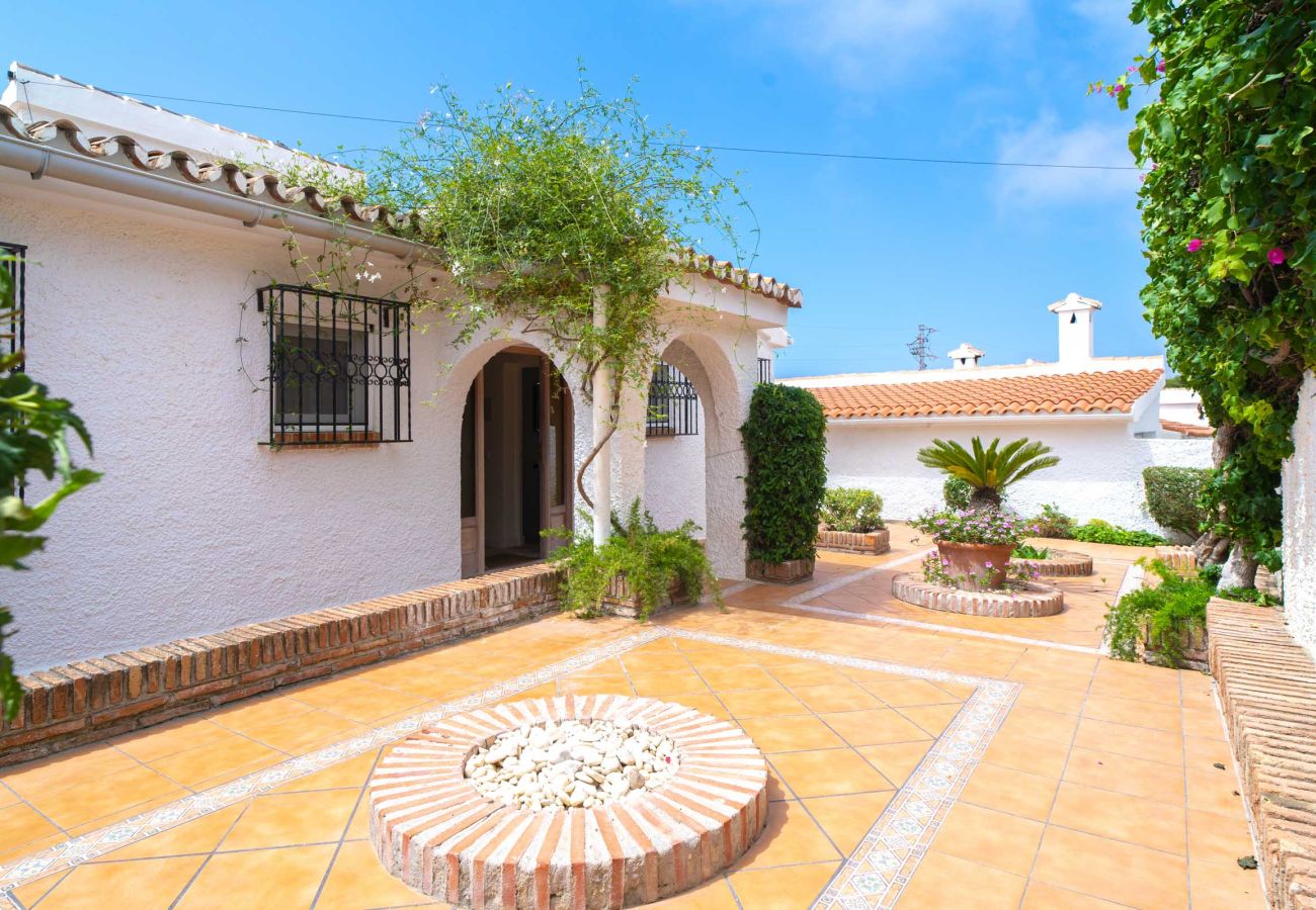 Villa i Nerja - Villa La Casita: Villa med privat pool i Fuente del Badén, Nerja