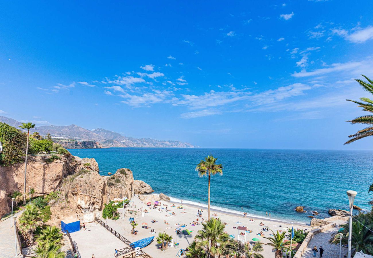 Lägenhet i Nerja -  Centro Life 3A: Lägenhet i Nerjas Centrum, 300m från Balcon de Europa