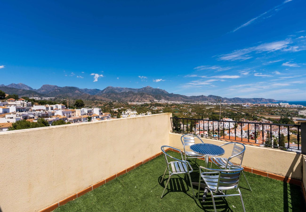 Villa i Nerja - Villa Punta Lara 15: Villa med Privat Pool för 5 med Havsutsikt, Nerja