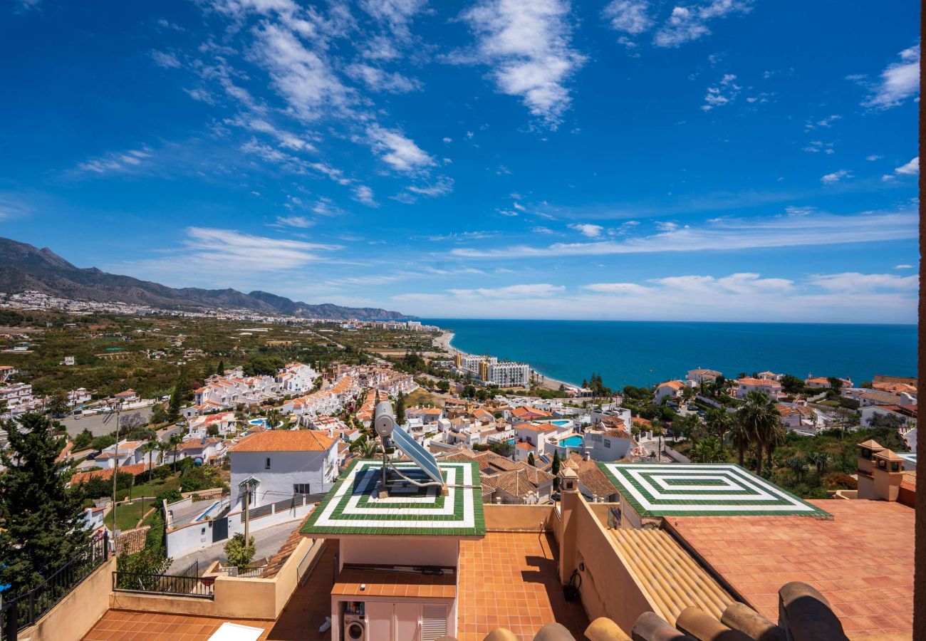 Villa i Nerja - Villa Punta Lara 15: Villa med Privat Pool för 5 med Havsutsikt, Nerja