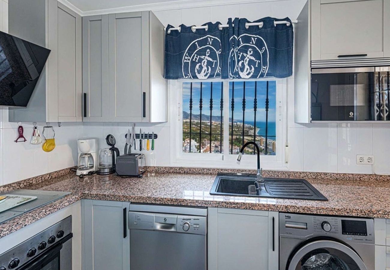 Villa i Nerja - Villa Punta Lara 15: Villa med Privat Pool för 5 med Havsutsikt, Nerja