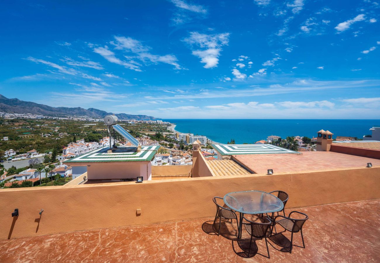 Villa i Nerja - Villa Punta Lara 15: Villa med Privat Pool för 5 med Havsutsikt, Nerja