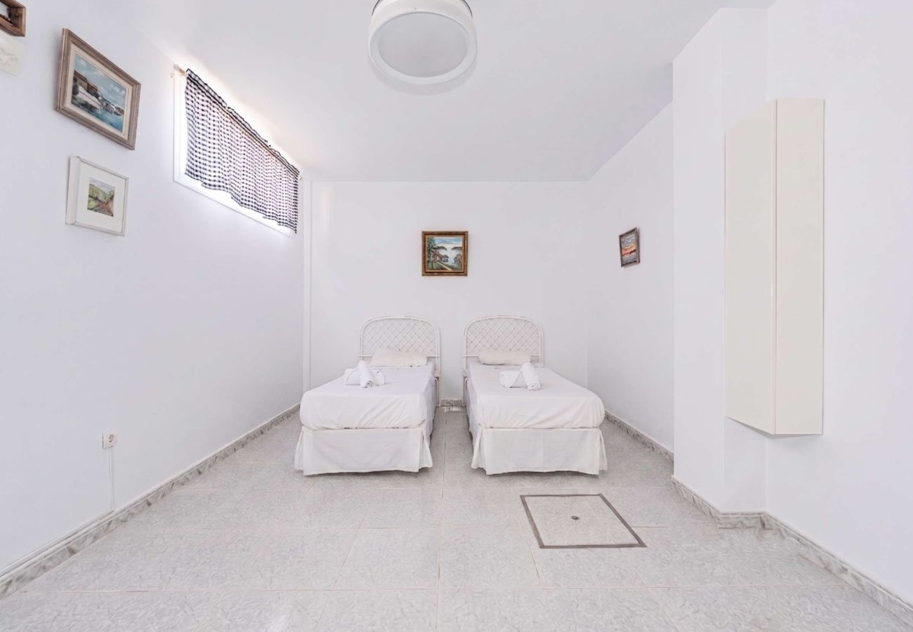 Villa i Nerja - Villa Punta Lara 15: Villa med Privat Pool för 5 med Havsutsikt, Nerja