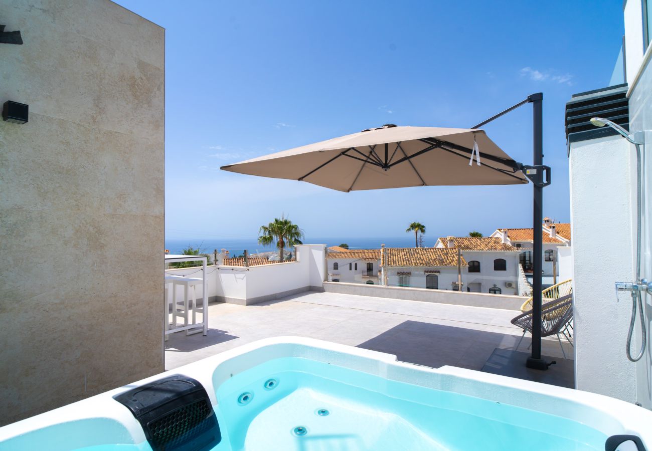 Villa i Nerja - Casa Mezcal – Villa för 4 personer med privat pool och bubbelbad i Nerja